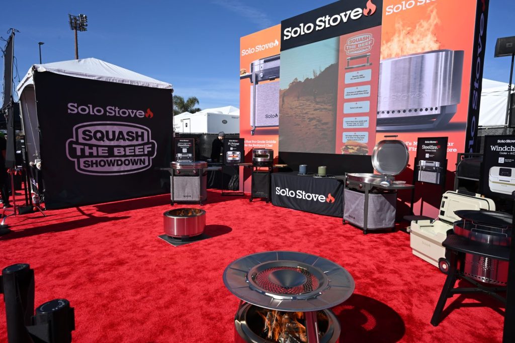 WEB: Solo Stove « Squashed the Beef » lors du hayon annuel des joueurs lors du Super Bowl LX dimanche