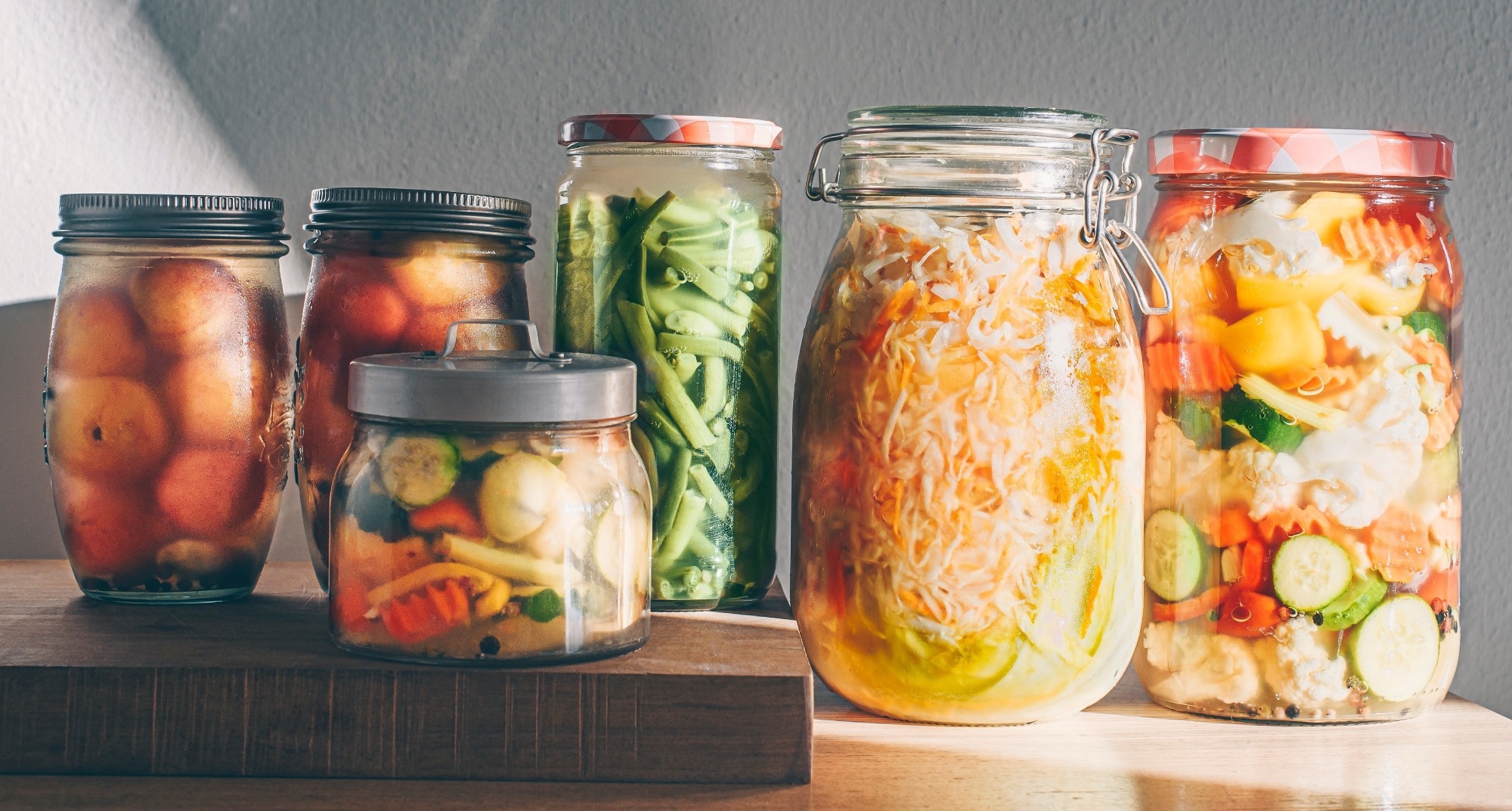 &Eacute;tude : Association entre l'apport alimentaire d'aliments cens&eacute;s contenir des microbes vivants et les indicateurs de sant&eacute; chez les adultes australiens : une analyse exploratoire. Cr&eacute;dit d'image : UliAb/Shutterstock